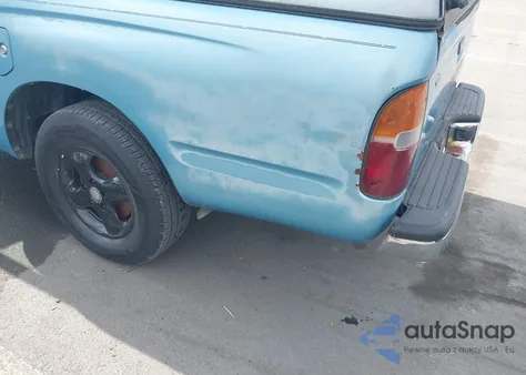 1996 Toyota Tacoma from USA, damaged, VIN 4TANL42N0TZ190536